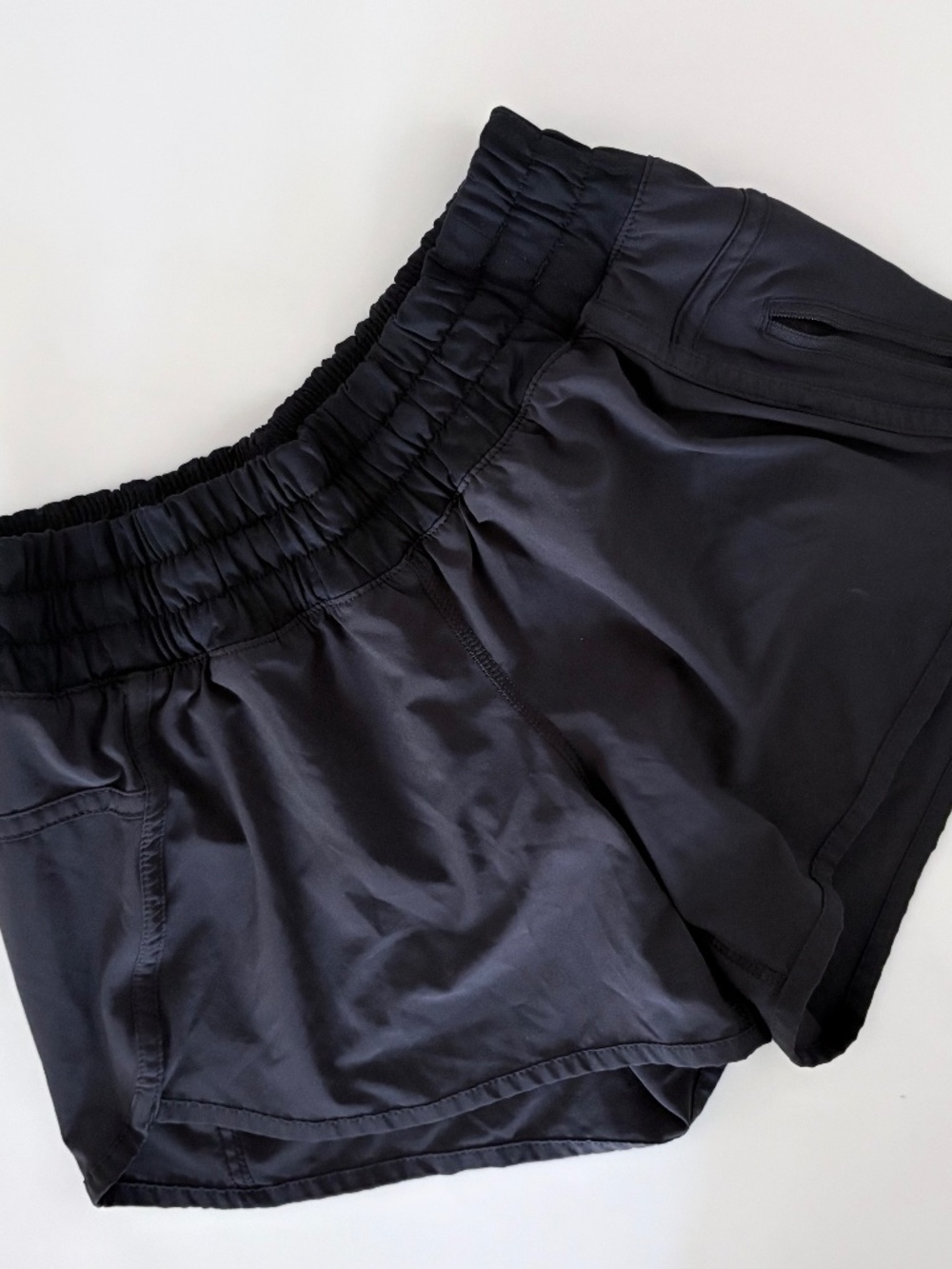 Lululemon Tracker Low-Rise 4” Shorts Black 4